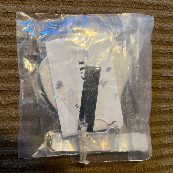 Coach Glitter Heart Compact nwt in packaging - Picture 4 of 4